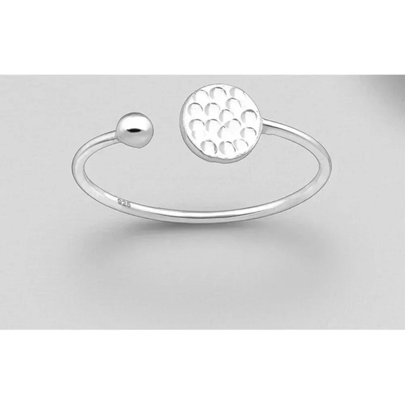 925 Sterling Silver Textured Circle Adjustable Ring - Picture 3 of 6
